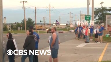 Thousands of Boeing workers go on strike in the Midwest