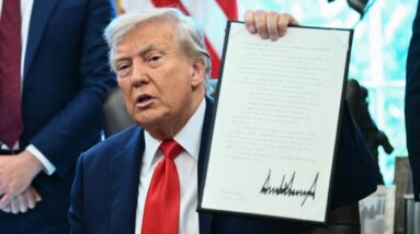 Trump makes Oval Office remarks on D.C. crime, signs executive orders