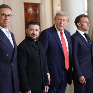 Trump meets with Zelenskyy, European leaders for Ukraine talks | full video