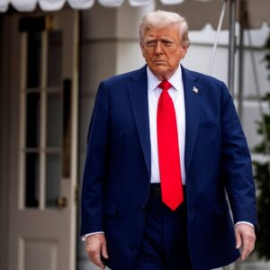 Trump’s Planned $100,000 H-1B Fee Rattles Tech Sector