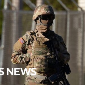 Hundreds of Texas National Guard troops arrive in Chicago as judge temporarily blocks deployment