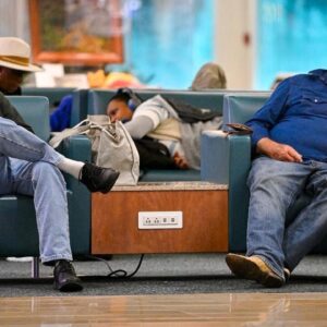 American airports face travel chaos as government shutdown continues