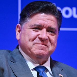 Billionaire Illinois governor wins $1.4 million playing blackjack in Vegas