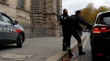 Louvre jewel heist sparks concerns over museum security and staffing