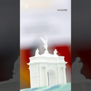 Model of Trump's proposed triumphal arch seen on Resolute Desk #shorts