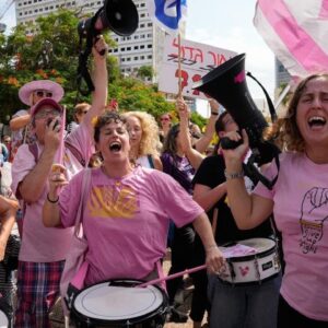 World reacts to Israel-Hamas agreement on first phase of Gaza peace plan