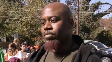 Furloughed federal workers turn to food bank during government shutdown