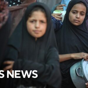 World awaits Gaza peace deal and opening for aid reaching Palestinians