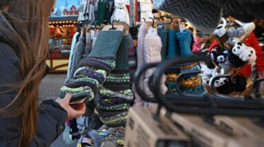 Americans expected to break holiday spending record, despite inflation, economic uncertainty: Report