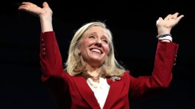Watch: Abigail Spanberger's victory speech as CBS News projects her to win Virginia governor race
