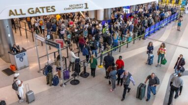 Massive delays and around 3,000 flight cancellations make Sunday worst travel day during shutdown