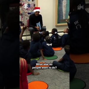 Obama surprises elementary school students in Chicago #shorts