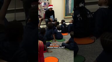 Obama surprises elementary school students in Chicago #shorts