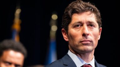 Minneapolis mayor, officials speak about fatal ICE shooting investigation | full video