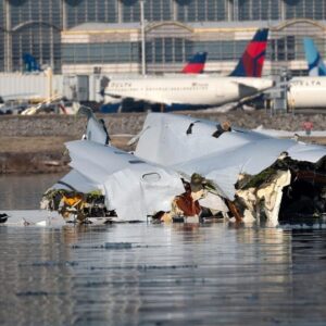 "Systemic failures" led to 2025 deadly midair crash near Washington, D.C., NTSB chair says