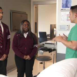Program shows high schoolers how to be nurses